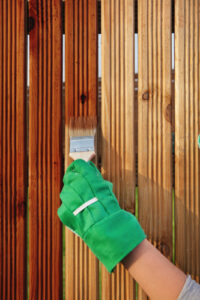 Signs That Your Fencing Needs New Paint or Stain